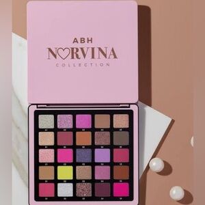 💕 Anastasia Beverly Hills ABH Norvina Collection Pro Pigment Palette Vol. 4 💕